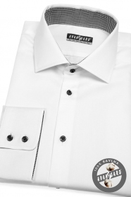 Bílá pánská košile klasického střihu s černými knoflíky