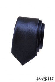 Hladká tmavěmodrá úzká kravata