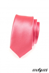Úzká kravata korálové barvy