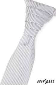Svatební kravata s jemným lesklým proužkem