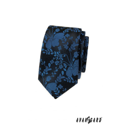 Úzká kravata s modrým vzorem