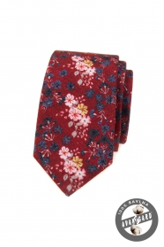 Cihlově červená kravata s květinami