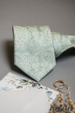Zelená kravata s ornamenty - šířka 7 cm