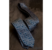 Modrá kravata s květinovým vzorem - šířka 6 cm